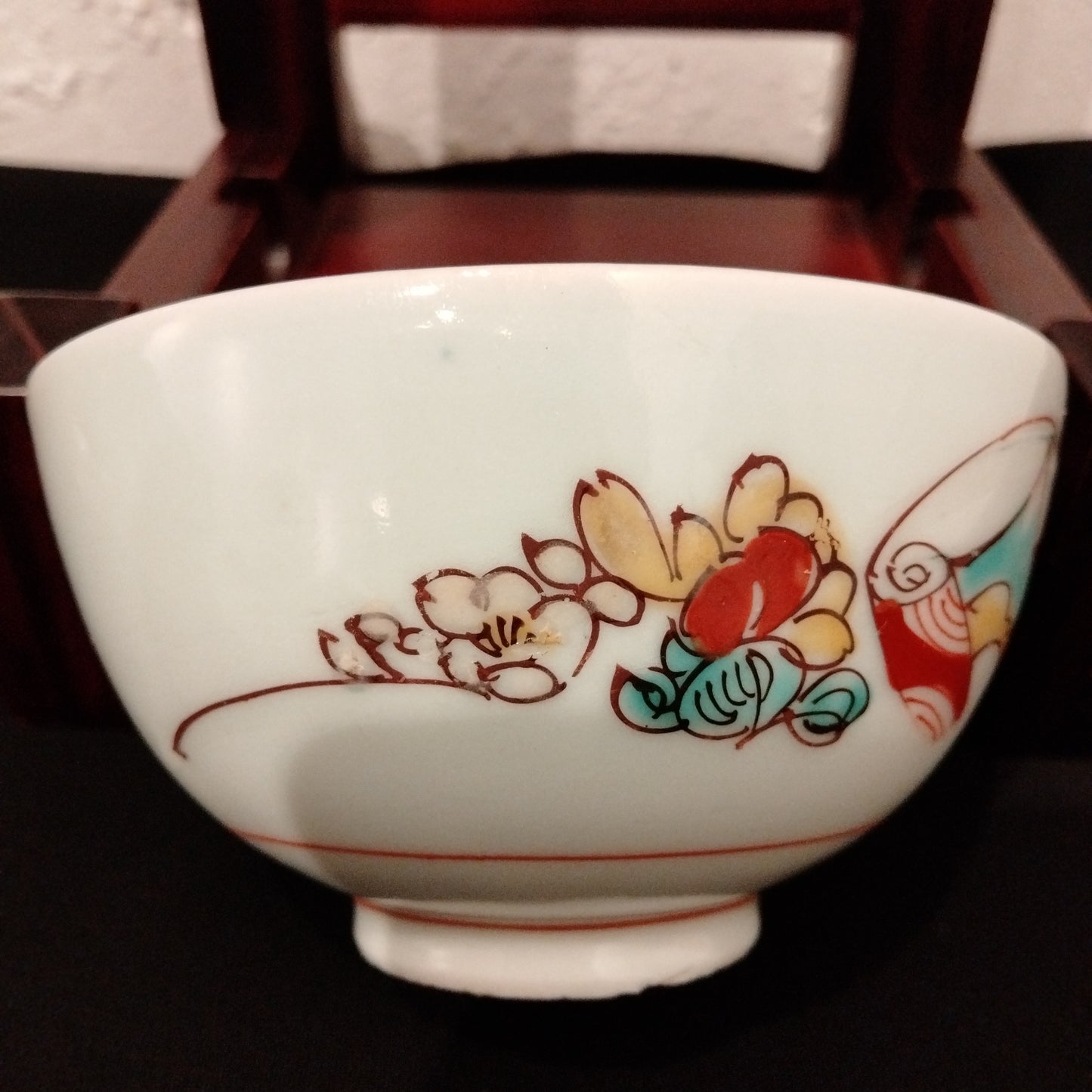 染付色絵花蝶富士蓋茶碗